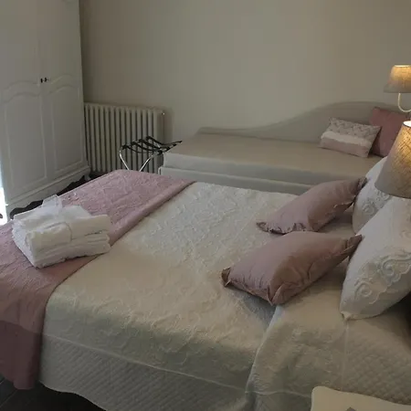 Romantic Πανσιόν 3*
