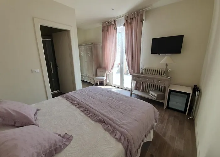 Romantic Affittacamere 3*
